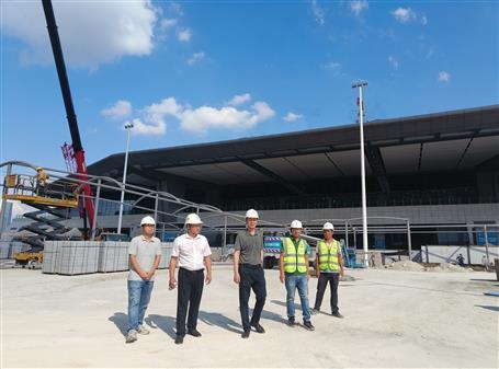 何勇到冶建桂華分公司項(xiàng)目開展國慶節(jié)、中秋節(jié)前檢查